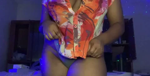 Turn around for me baby