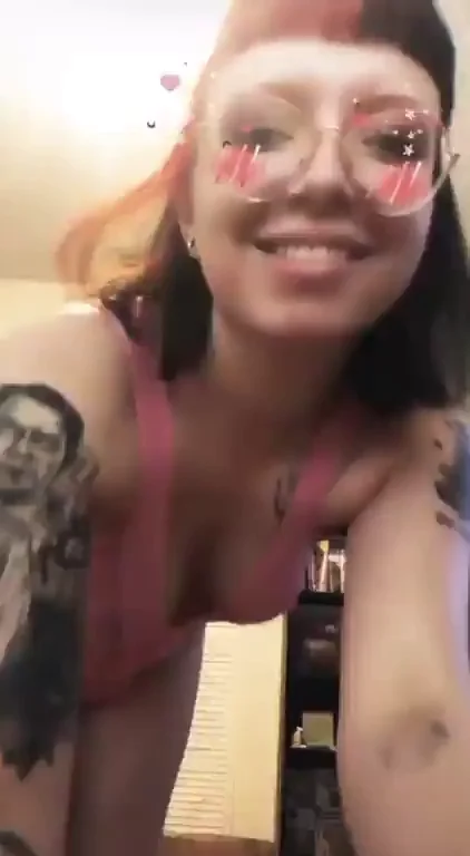 Good Evening Cuties! 😘🔥 Short Hair Slut Teases with Tits & Tats