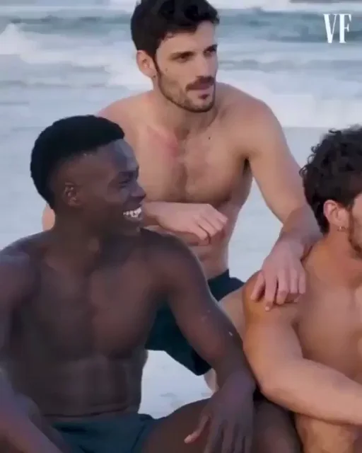 Gal Gadot Lookalike Teased for Airtight Beach Gangbang by Hung Studs