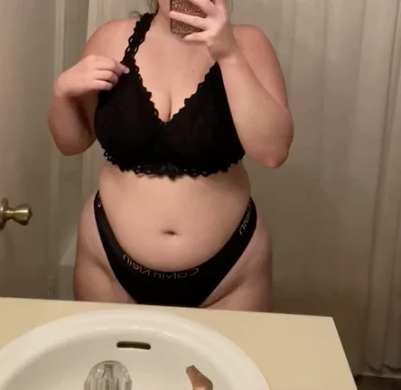 Whoops! Thick Babe's Massive Tits Bounce in Black Lace 😈💦