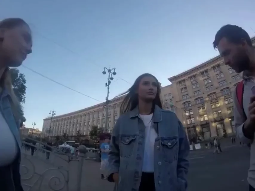 Cannot button that top