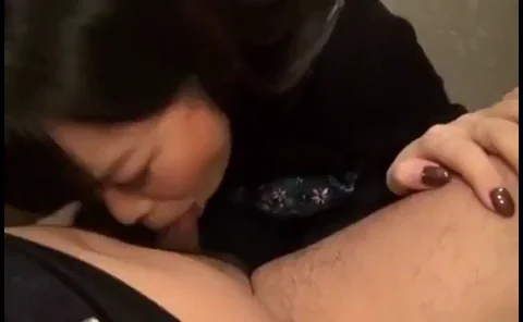Amateur Japanese Girl Doesn't Like Swallowing