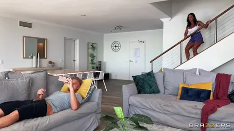 🔥 Horny Stepson Ravages Stepmom's Juicy Curves 💦