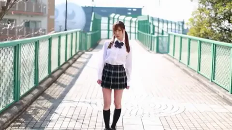 JAV Debut  A Beautiful Girl Who Bashfully Loves Sex - Natsuna Kawaguchi