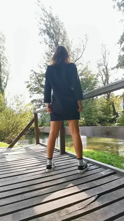 [gif] Sun is shining, the weather's refined.. Makes me wanna fuck from behind ?