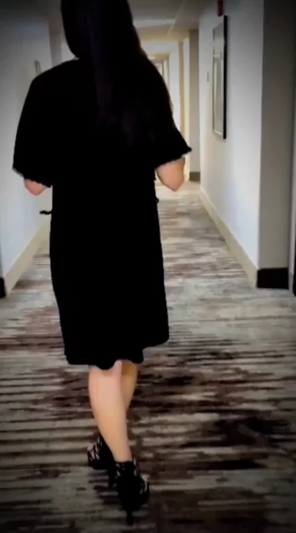 Slutty Tease: Follow My Naked Ass Down the Hotel Hallway?
