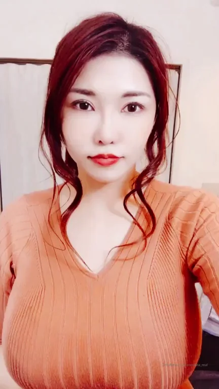 Anri Okita Magic Trick With Her Shirt