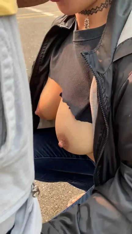 Sucking my husbands cock at a local park :p