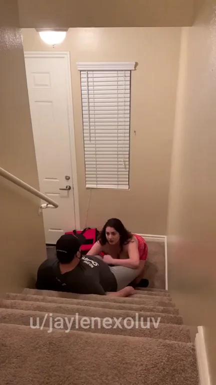 Slutty Wife Begs Pizza Hut Delivery Dude to Pound Her Wet Pussy