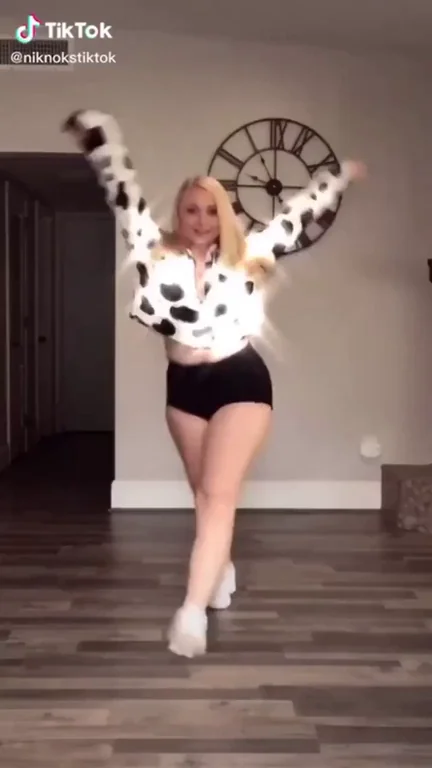 Chunky lil PAWG
