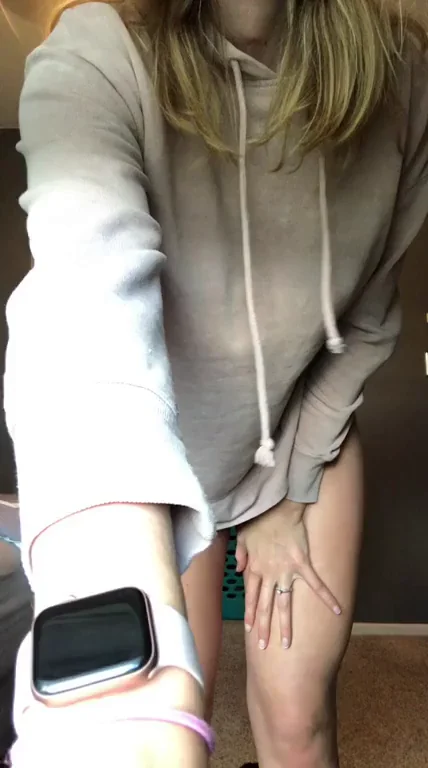 Hoodie Tease: Wife Flashes Her Juicy Tits & Ass! 🔥👅