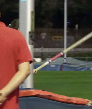 Incredible Spanish Pole Vault Beauty Strikes Again