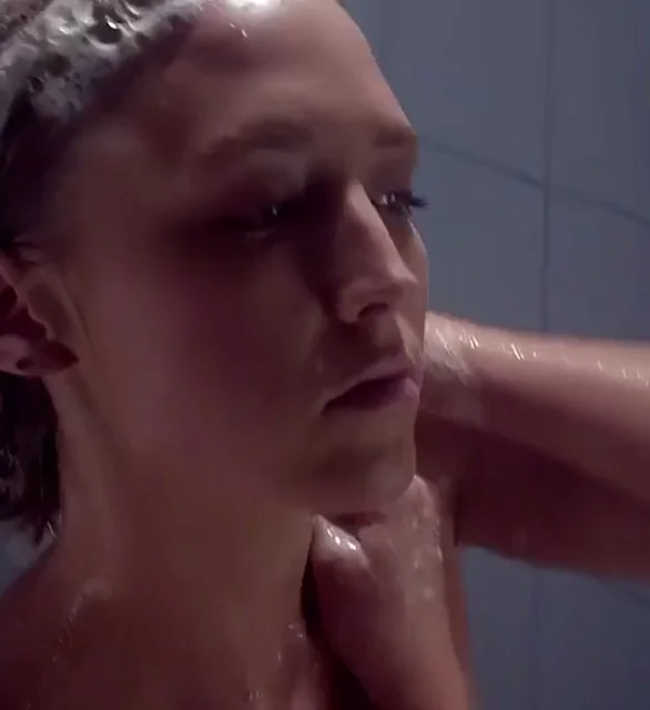 Mary LeGault's Steamy Shower Tit Tease from Life on Top (2009)