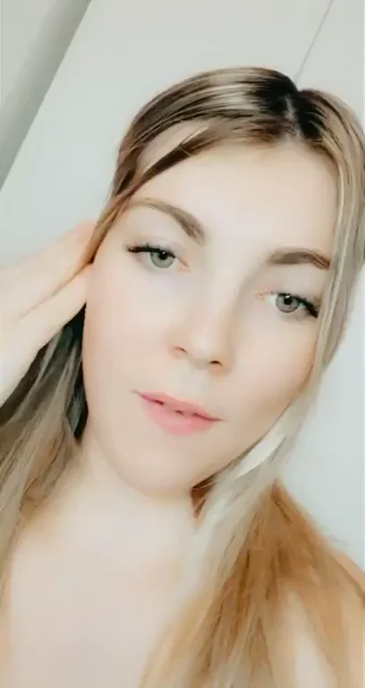 Thick Whootie Spills Her Creampie Secret with a Naughty Wink