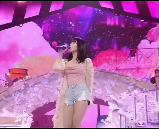 IU's Naughty Peekaboo Panty Tease on Stage 🔥👙
