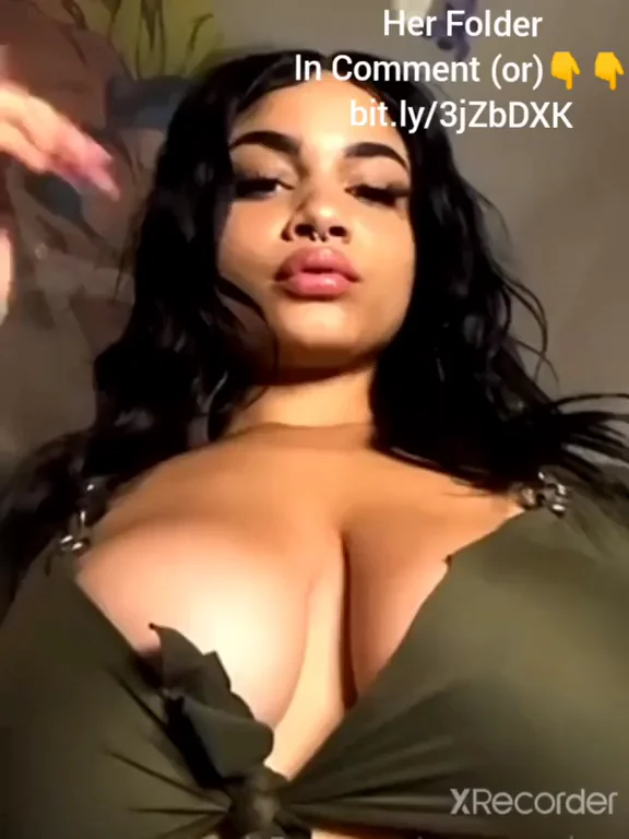 Grab Folder of This Baddie in Comment