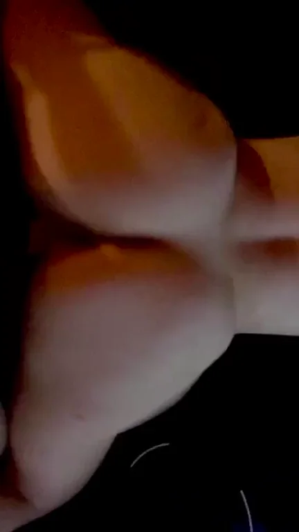 Plenty of booty to go around! Who’s joining us? ?? [MF]
