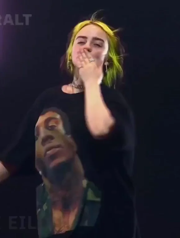 Another of busty Billie