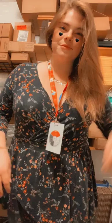 Sneaky GameStop Titty Flash ?️‍🔥?