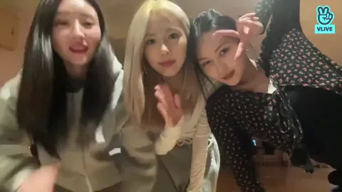 Dreamcatcher - Sua , Siyeon , Yoohyeon