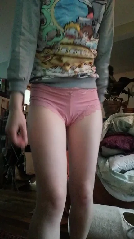 Cutie Blonde Stripping