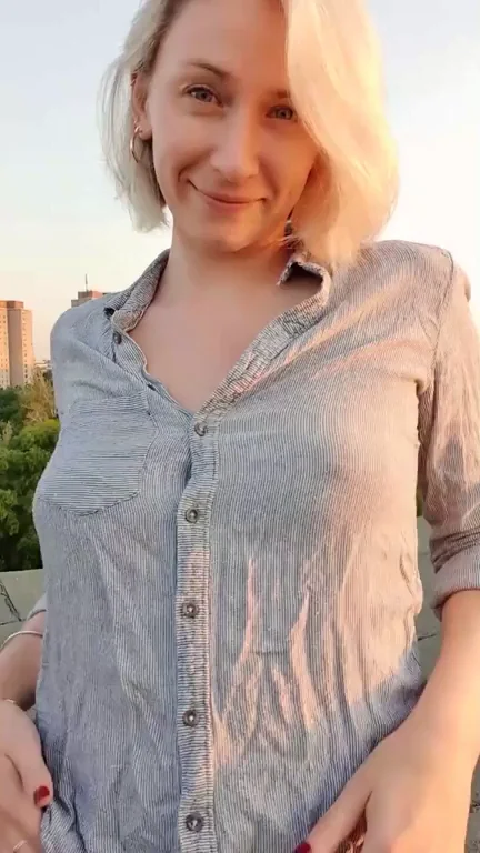 That was a beautiful sunset, for my neighbors as well. [GIF]