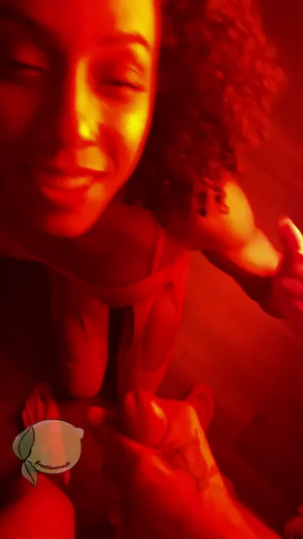 Cum-Drenched Ebony Slut's Facial Fetish Fix 💦👅😈