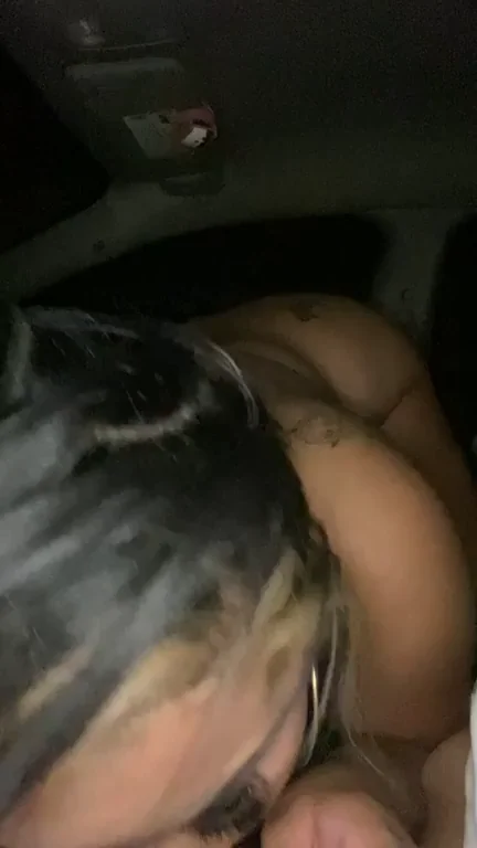 Ebony Slut Services White Daddy's Cock in the Car 🚗🍆💦