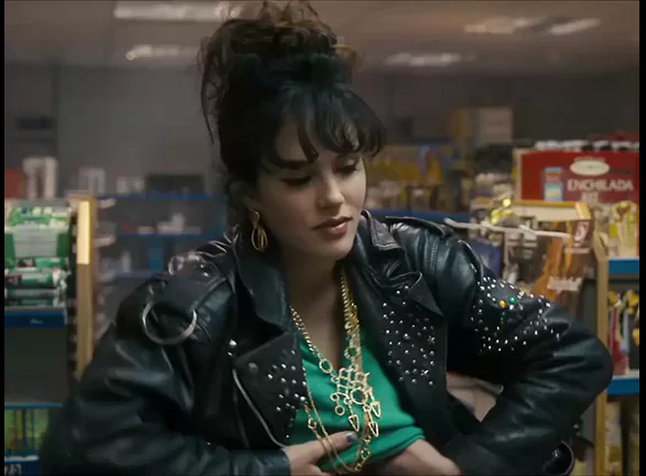 Jessica Brown Findlay's Steamy Albatross Tease 😈🔥