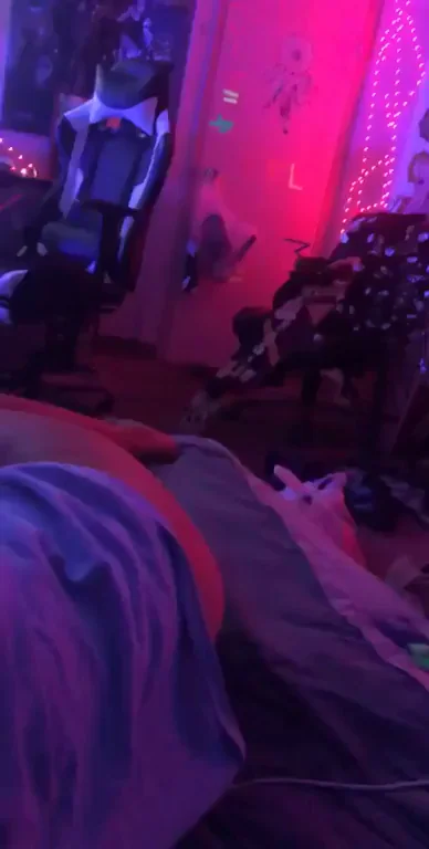 White Pawg Worships Spanish Cock