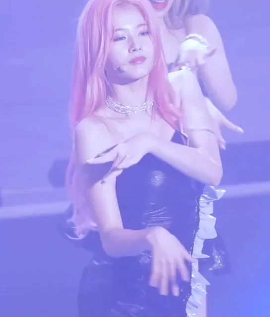 TWICE - Sana