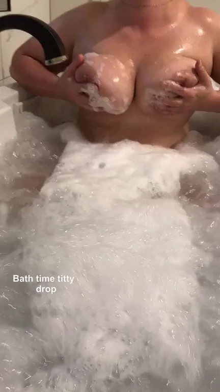 🍈🍈 Cum Feel These Massive I-Cup Titties Dropping in the Tub 💦 [OC]