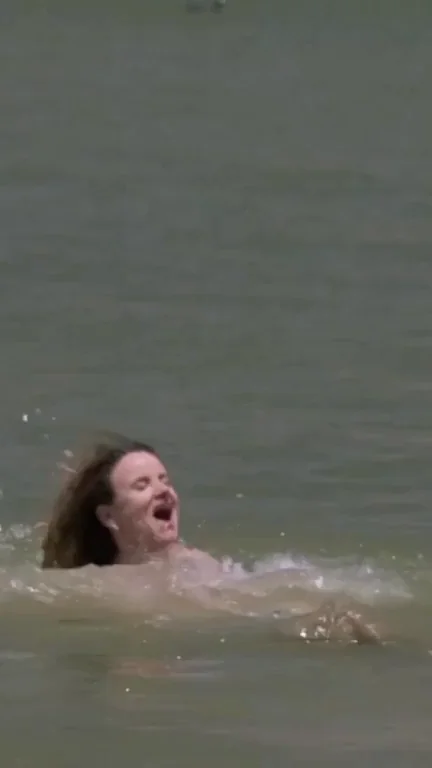 Juliette Lewis (45) Skinny-Dipping Nude Splash in Camping S1E1 🍑💦