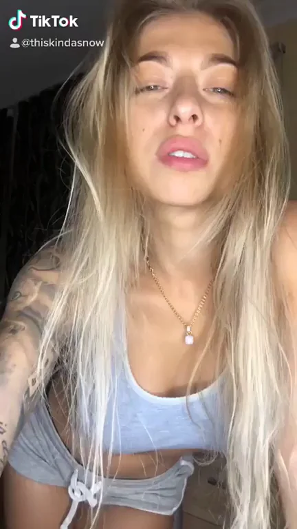 Nip slip from Thiskindasnow