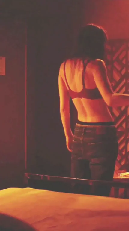 Alexandra Daddario - Lost Girls And Love Hotels (2020)