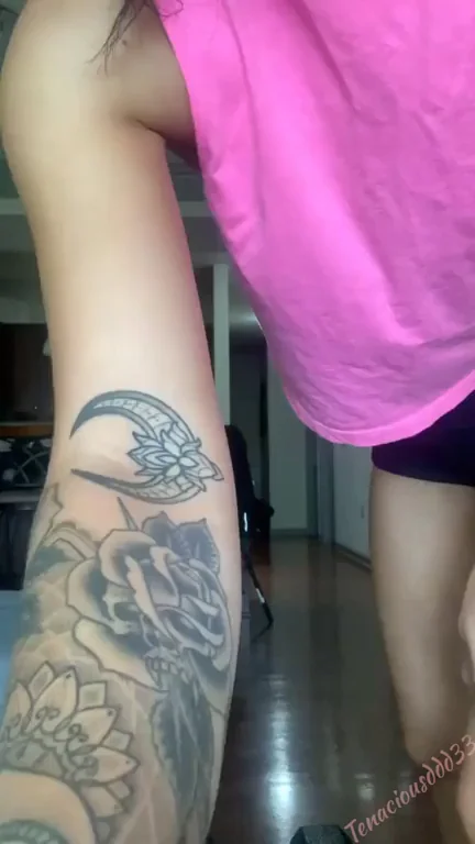 MILF's Tight Workout Routine with Juicy Jiggle & Ass Tease 🍑💦