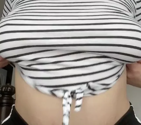 OC titty drop! Happy titty Tuesday!