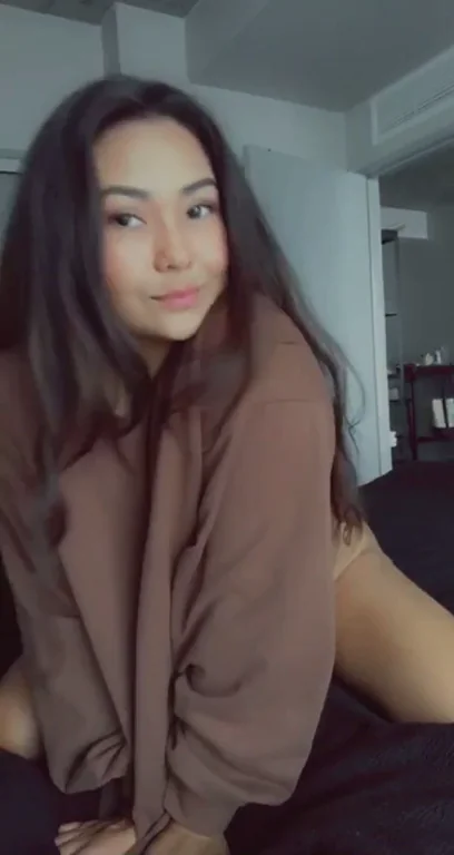 Raise That Dick If You'd Fuck This Asian Slut? 🍆🔥