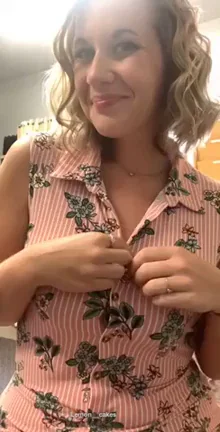🔥 Tuesday Office Titty Flash GIF 😈