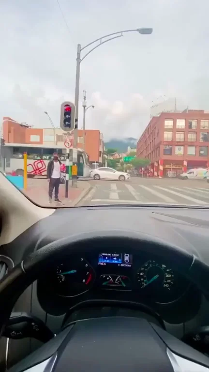 https://redgifs.com/watch/lightheartedadventurousbetafish