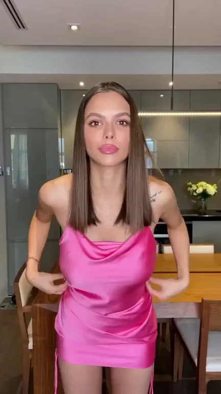 Viki Odintcova
