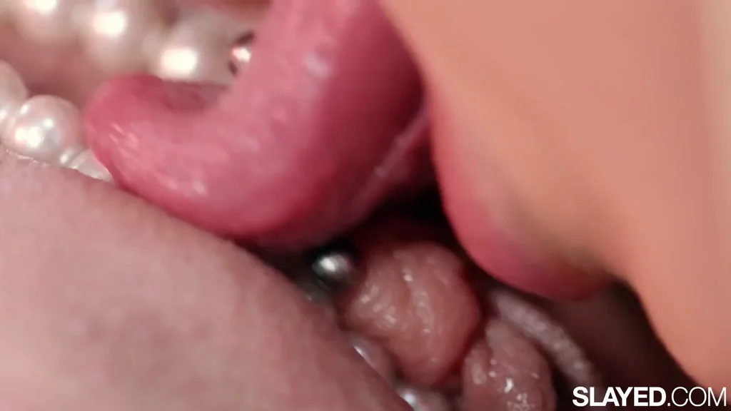 Pussy Teased by Pearls 💦👅🔮