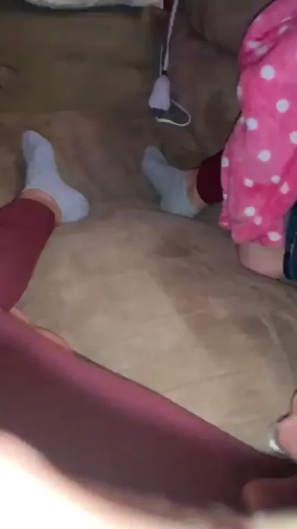 Hubby Fingers My Pussy Till I Squirt Soaking My Leggings 💦👅