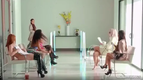 The Fashion/Naked Show ? (Lasiren69, Demi Sutra, Lacey Lennon, Sabine Rouge, Vina Sky & Gabbie Carter)