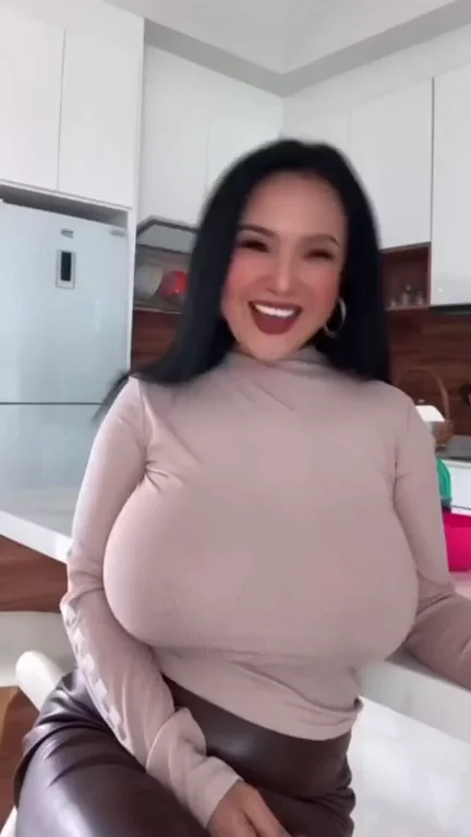 🔥 SweaterMeat Asian Busty Babe Teasing Tits in Kitchen 🍑💦
