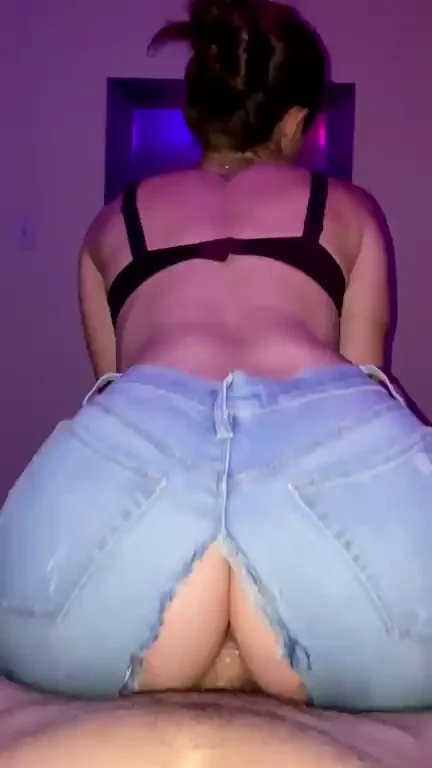 Riding Dick Runs in My Slutty Genes 😈🍑 [F24 OC]