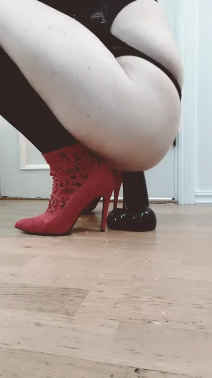 Sissy Slut Snapchat: Red Heels Backing Down on Thick Black Dildo
