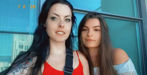 Stevee Hearts Rachel's Juicy Girl Kiss 💋🔥