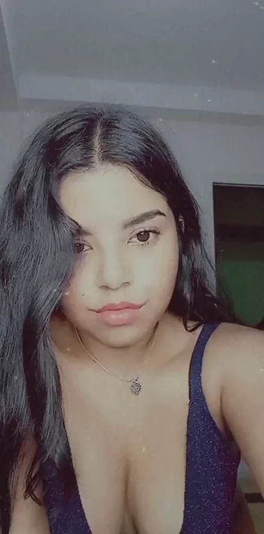 Latina Slut's Massive Cleavage Tease in Tight Tank 😈🍈🍈