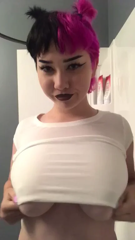 Peek-a-Boo Tiddy Tease 💕🔥